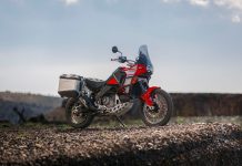 Ducati DesertX Discovery: με νέο χρωματισμό και ακόμα πιο πλούσιο εξοπλισμό για περιπέτειες χωρίς όρια