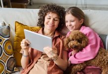 Παιδί, σκυλί και ChatGPT – όπως τα μάθεις