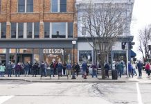 Πώς μετακομίζεις 9.000 βιβλία;