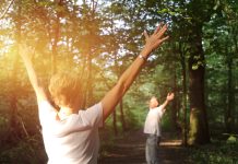 Θεραπεία μέσω της περιπέτειας: Όταν η φύση συναντά την ψυχοθεραπεία