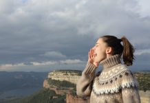 Emotional Echo – Όταν τα παλιά συναισθήματα «αντηχούν» στο παρόν