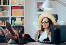 Quietcations & Hushpitality: Γιατί το 2026 θέλουμε να κάνουμε σιωπηλές αποδράσεις;