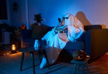 «Πάτησες σήμερα το κουμπί;» — η εφαρμογή που ρωτά αν είσαι ακόμα …ζωντανός!