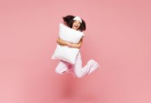 Homebody & Happy: Η Επανάσταση του Καναπέ!