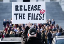 Η Ευρώπη τρέμει, κυβερνήσεις καταρρέουν – Τι κρύβουν οι 3.000.000 σελίδες του Epstein;