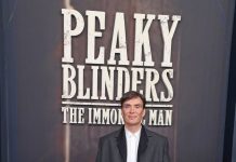 Cillian Murphy: Με custom δημιουργία Calvin Klein στην πρεμιέρα του «Peaky Blinders: The Immortal Man»