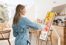 LG Swing: Η οθόνη που σε ακολουθεί παντού (κυριολεκτικά!)