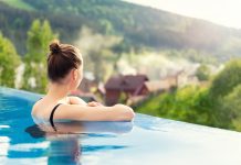 Glowcations: Πού θα λάμψουμε το Πάσχα;