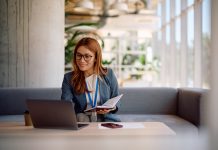 Bare Minimum Mondays: Έτσι θα “σώσεις” την εβδομάδα