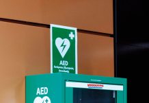 Διαμαντής Μασούτης Α.Ε.: «Προσφορά ζωής» με δωρεά 84 απινιδωτών σε σταθμούς Μετρό