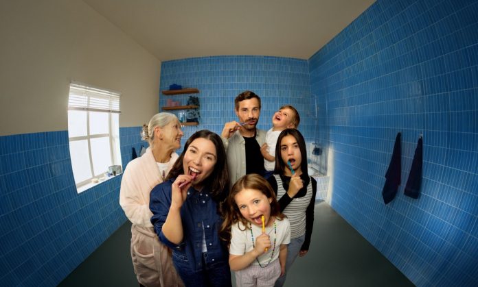 Family_Global_Campaign_Photo__Vertical_1