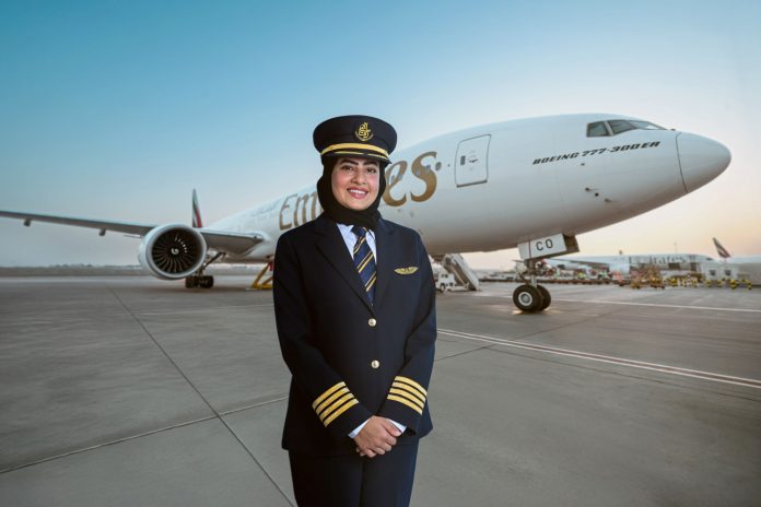 Emirates_Bakhita-Al-Mheiri-female-Emirati-Captain-Boeing777