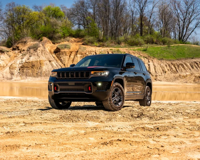 Jeep-Grand-Cherokee-Trailhawk-5x4-2