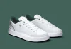On The Roger Centre Court: Το tennis-inspired sneaker του Roger Federer επιστρέφει σε White/Evergreen
