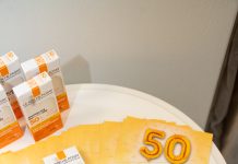 La Roche-Posay και «ΑγκαλιάΖΩ» συνεχίζουν για 7η χρονιά τη δράση δωρεάν ελέγχου σπίλων σε νησιά των Κυκλάδων