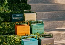 Fieldbar Mini Bar: Το φορητό cooler που μετατρέπει το vintage design σε καλοκαιρινό αξεσουάρ