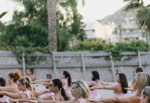 UNDER ARMOUR Yoga Sunset Session: Μια εμπειρία ευεξίας στην Αθηναϊκή Ριβιέρα