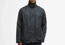 Η Barbour ξεχωρίζει με το tartan Ambleside Wax Jacket – τώρα με μειωμένη τιμή