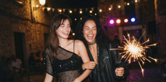 Summer Nights: Η Stradivarius ντύνει τις νύχτες του καλοκαιριού