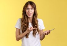 Πρώτα «γεια». Μετά γεωγραφικό στίγμα.