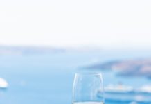Η χωριάτικη που έχει γεύση καλοκαίρι