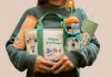 Starbucks × Snoopy: Ο πιο γλυκός επισκέπτης του φθινοπώρου πίνει καφέ μαζί μας!