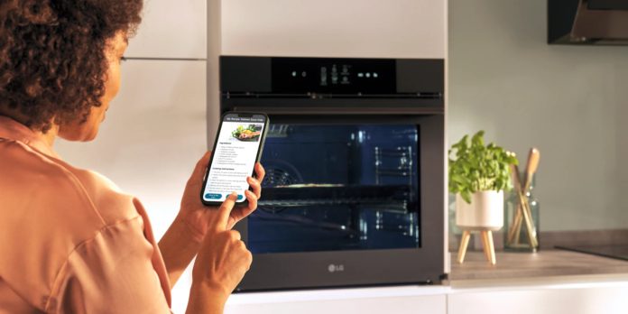 LG_Built-in_Lifestyle_Image_Oven_2 (1)