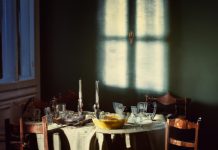 Πώς γίνεται η μυρωδιά ενός φαγητού να σε γυρίζει 20 χρόνια πίσω;